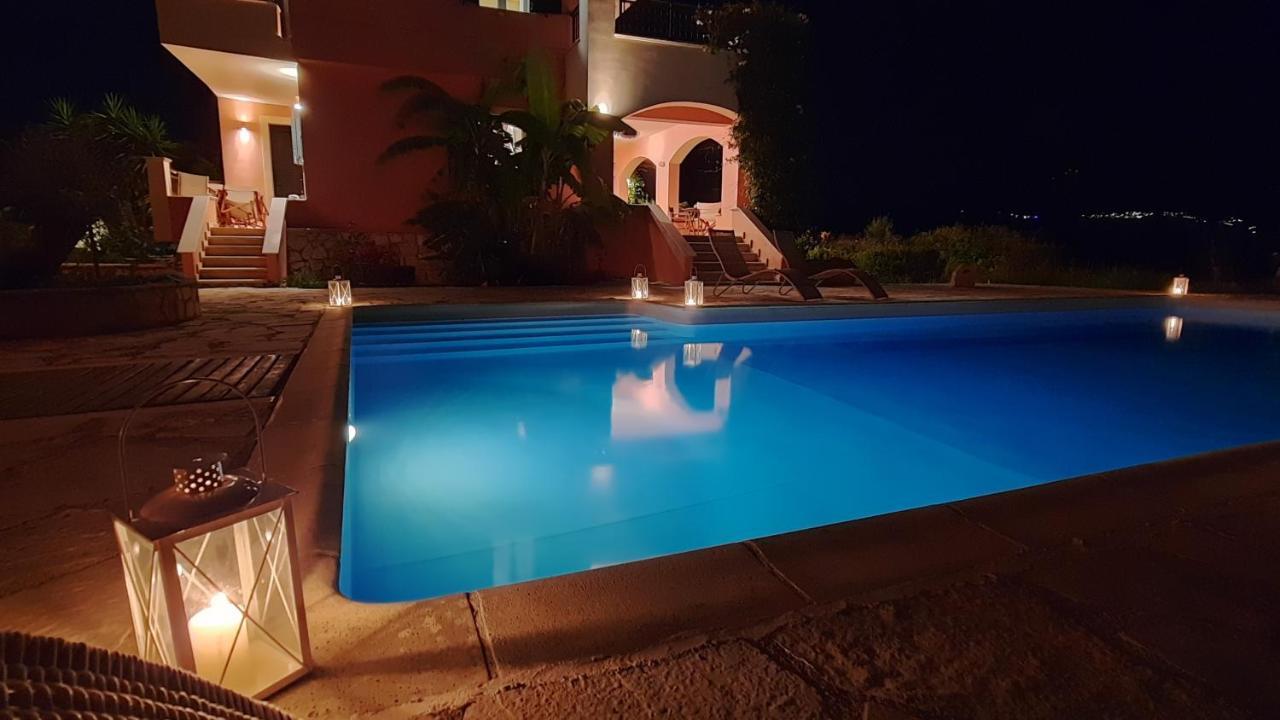 Alekos Beach Houses-Mitis Lépedha エクステリア 写真